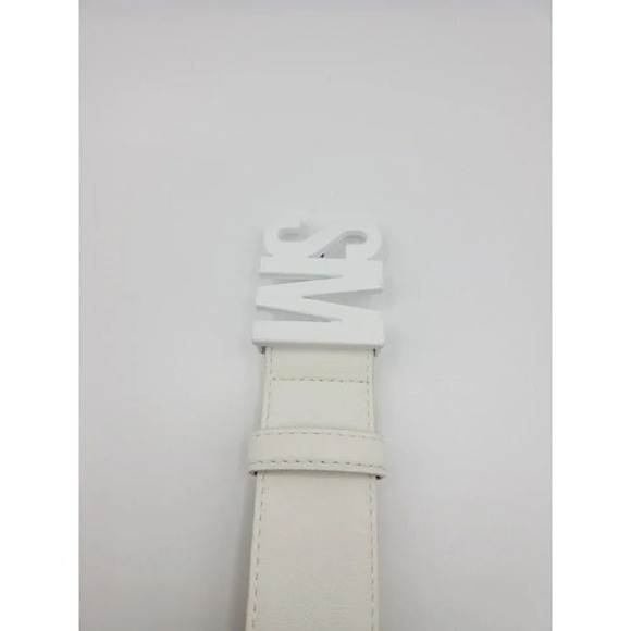 NWT Steve Madden White Logo Keeper Buckle Belt Faux Leather Metal Buckle Size S - Picture 2 of 4